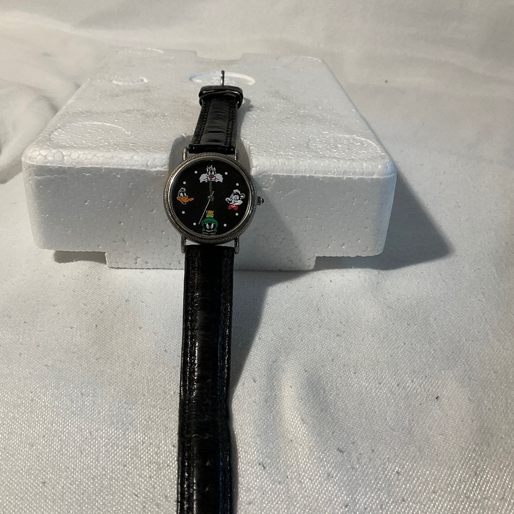 Vintage 1990s Loony Tunes watch